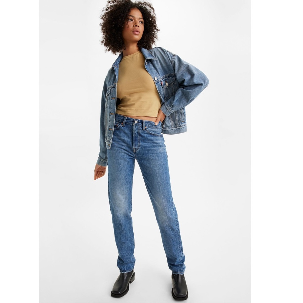 LEVIS 80s MOM JEANS